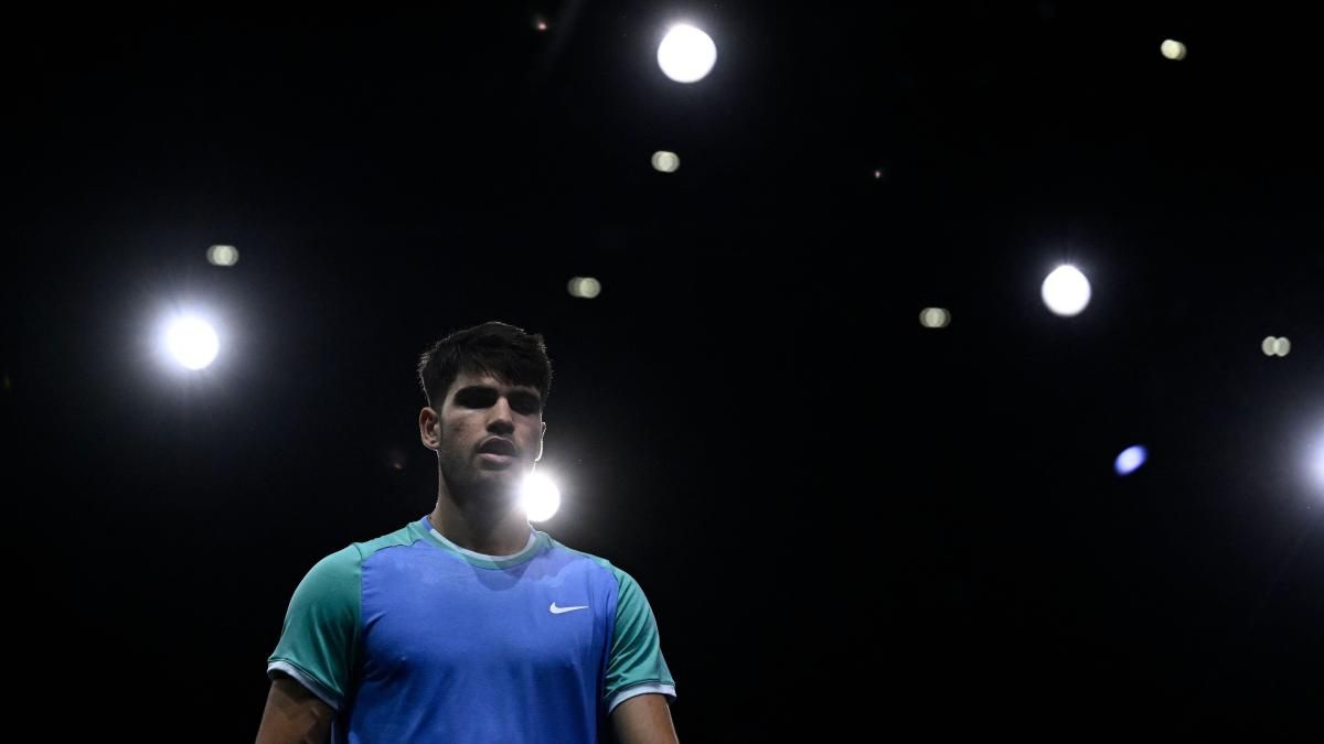 Alcaraz no puede con el empuje de Humbert en París