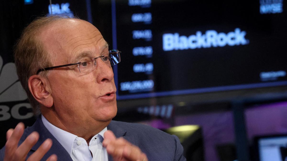 Los fondos de gestión activa de Blackrock acuden a la opa sobre el Sabadell
