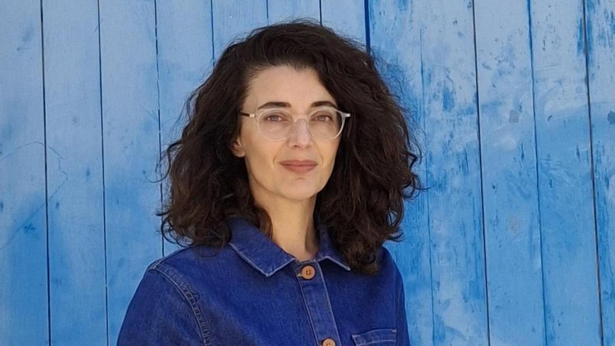 Enriqueta Llorca, escritora: “Dibujarla me hacía sentir bien, me brindaba un tiempo para reflexionar, para estar conmigo misma, con mi querida perra Fosca y para evadirme de la rutina”