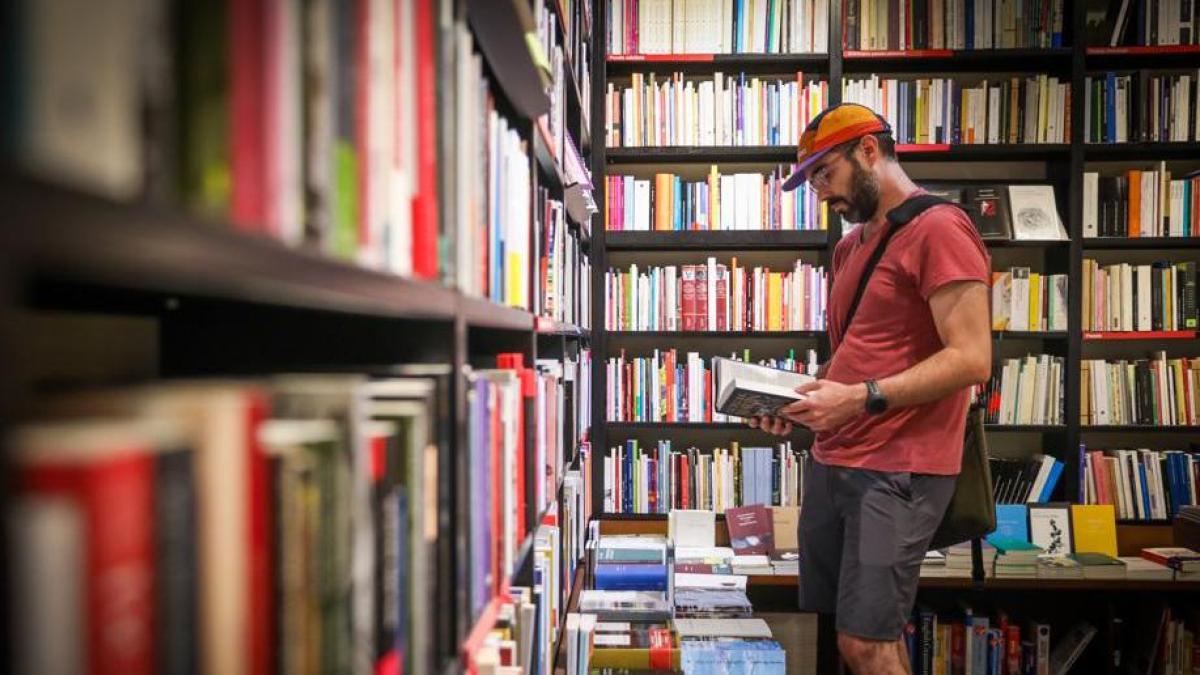 ¿Leen los hombres poca ficción?