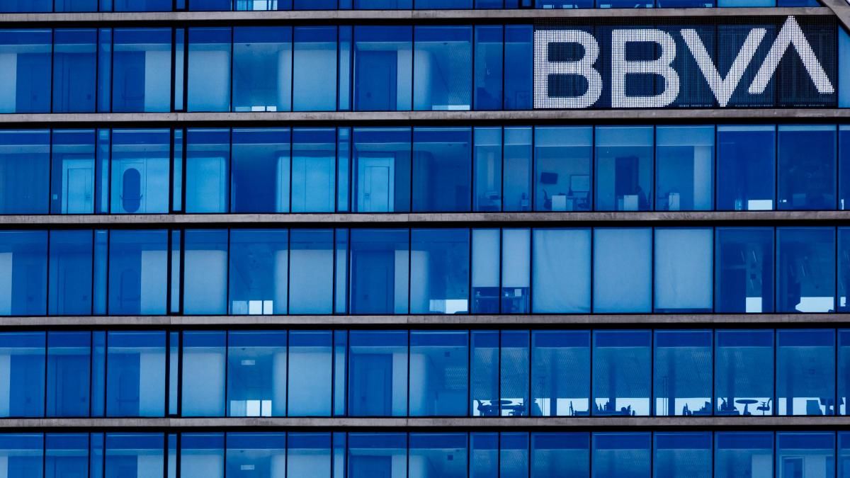 Apenas el 10% del capital del Sabadell se posiciona a una semana del fin de la opa