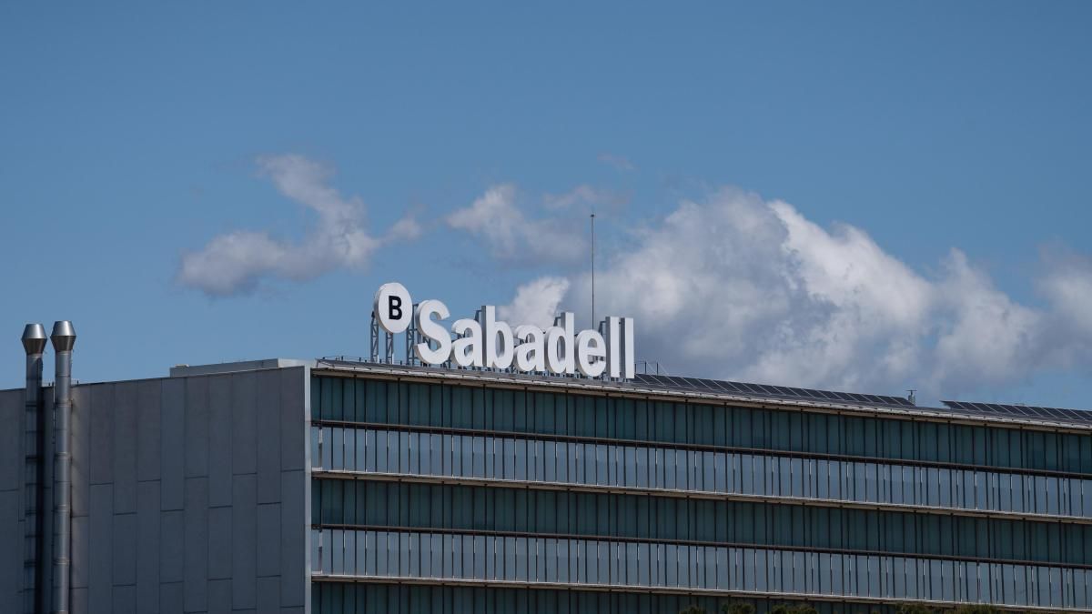 Fracasa la opa del BBVA al Sabadell: solo va el 25,47%