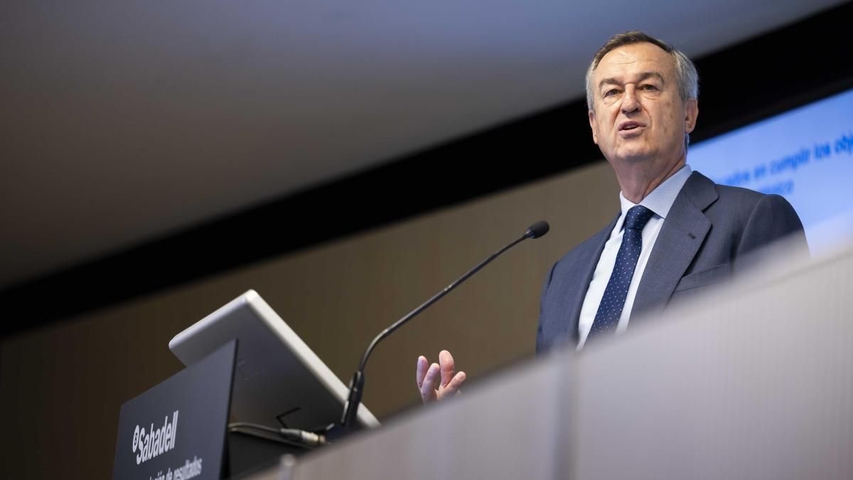 El Sabadell mantiene la estrategia que le dio el triunfo en la opa tras ganar un 7% más