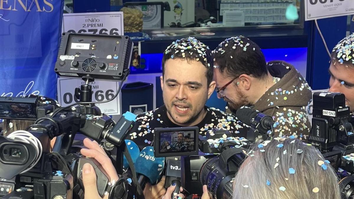 Víctor Fernández, lotero, sobre el sorteo de Navidad: “El mayor error cuando toca un premio es ir solo al banco”