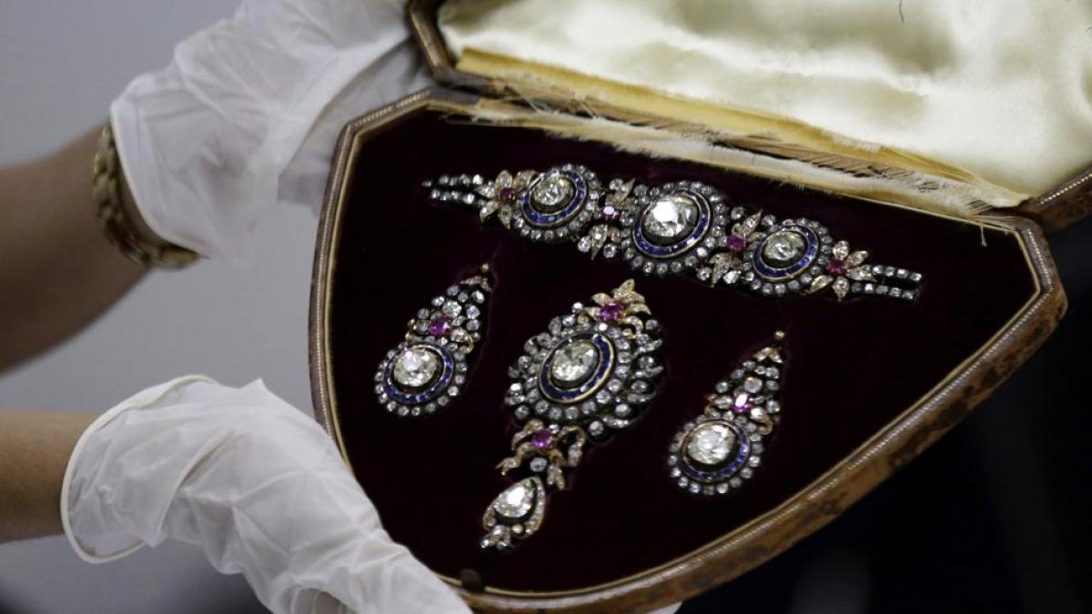 Dictadores ladrones, exilios dorados: lingotes, cuentas suizas y mucho lujo