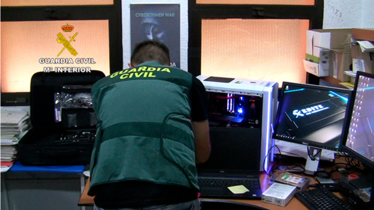 La Guardia Civil desarticula en Granada la mayor red de ciberdelincuencia