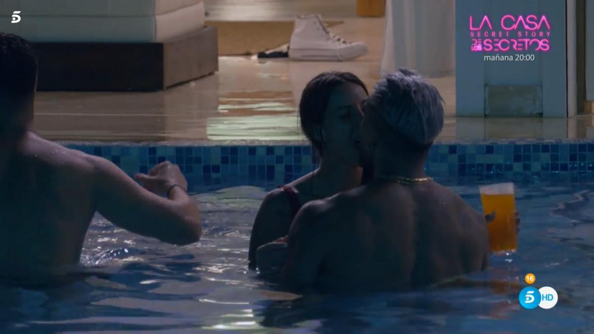 Jaque mate para Christofer con el beso de Fani a Julián en 'La Última Tentación'