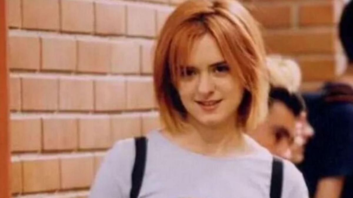 Así ha cambiado Eva Santolaria, Valle en la serie 'Compañeros'