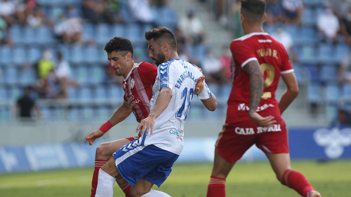 Emoción en LaLiga SmartBank: el CD Tenerife sueña con el ascenso en su centenario