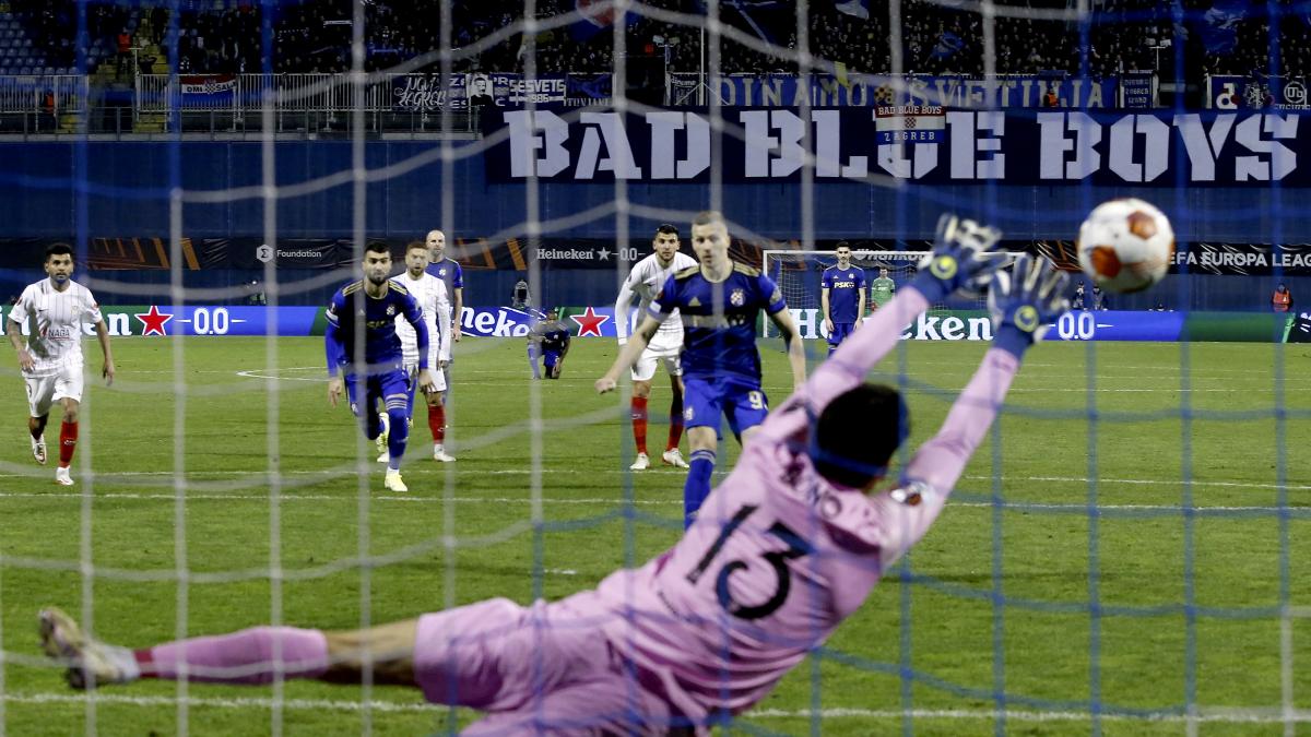 El Sevilla cae en Zagreb pero pasa a los octavos de la Europa League