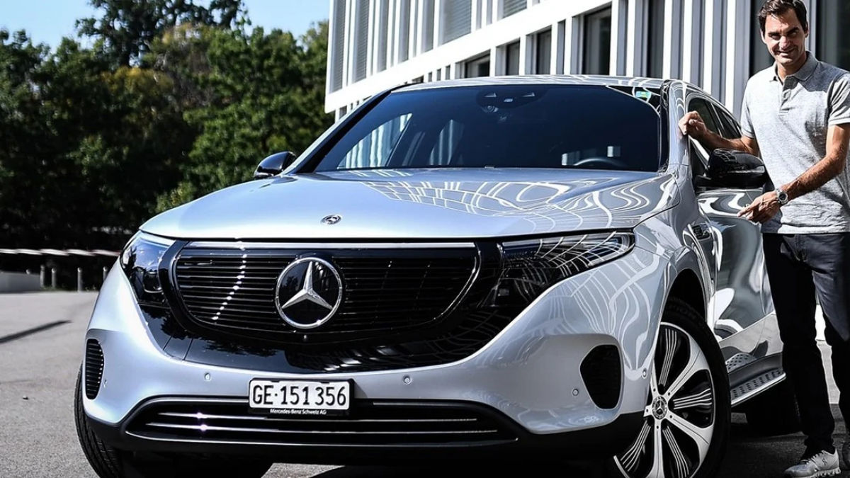 El impresionante garaje de Roger Federer: todos los coches que ganó jugando al tenis