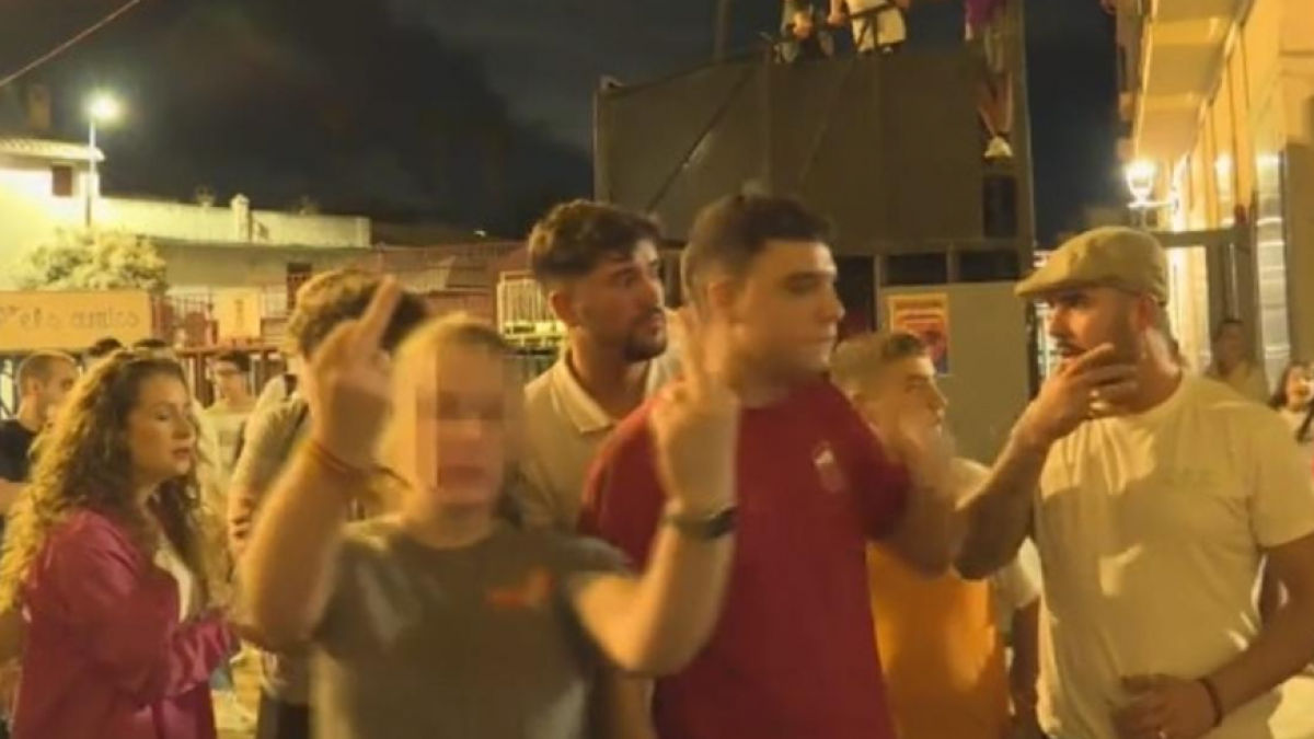 La Unió de Periodistes condena los ataques a periodistas de À Punt y de TVE