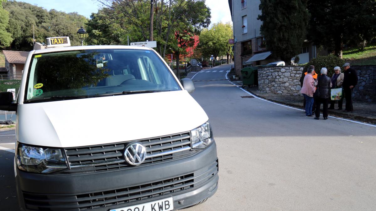 Taxi público para que los vecinos de La Nou de Berguedá puedan ir a hacer gestiones fuera del pueblo