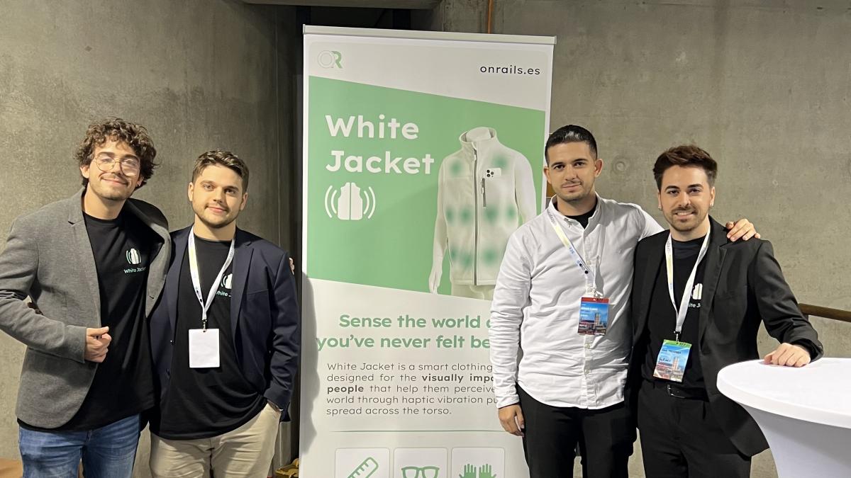 White Jacket, una solución destinada a mejorar la movilidad de personas con discapacidad visual