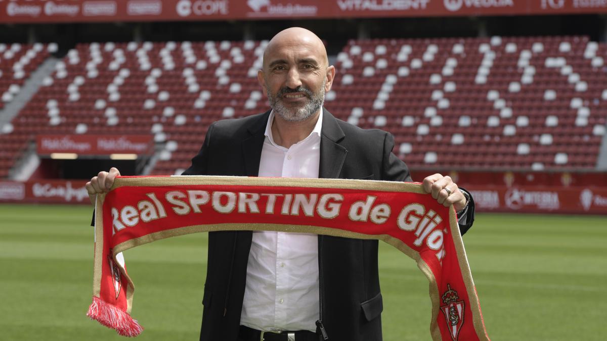 El Sporting destituye a Abelardo