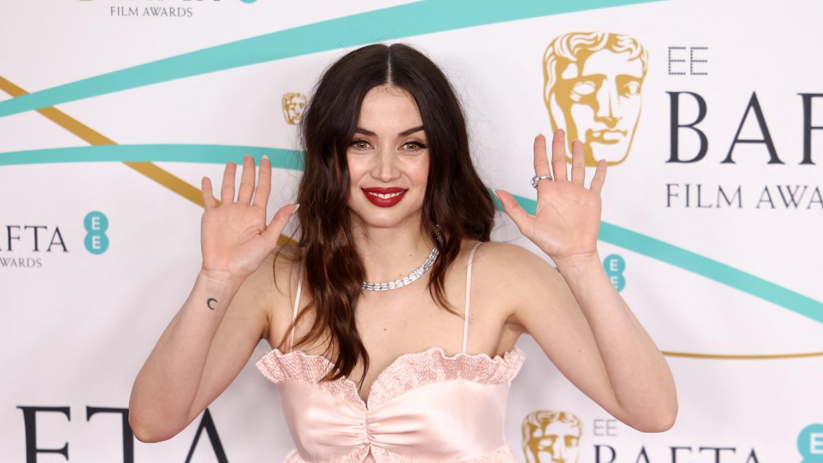 Ana de Armas y Lily James entre los looks más espectaculares de los premios BAFTA 2023