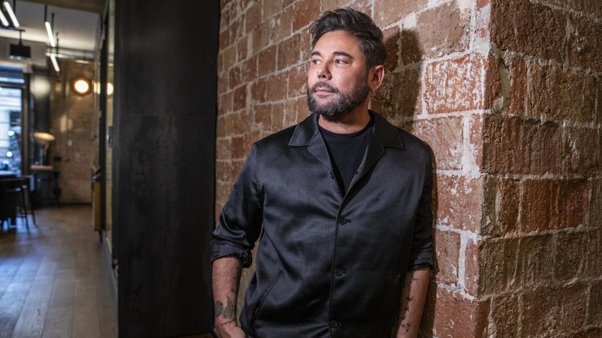 Miguel Poveda canta a sus orígenes en su último show del año en Barcelona