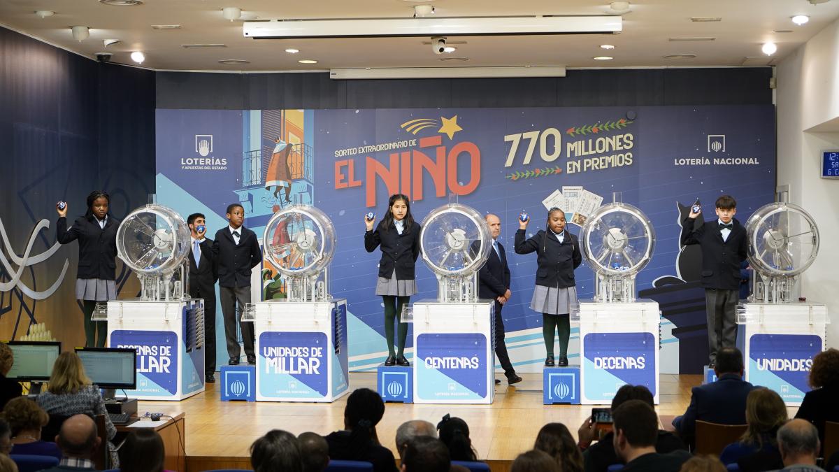 Varias administraciones valencianas reparten el primer y tercer premio del Niño