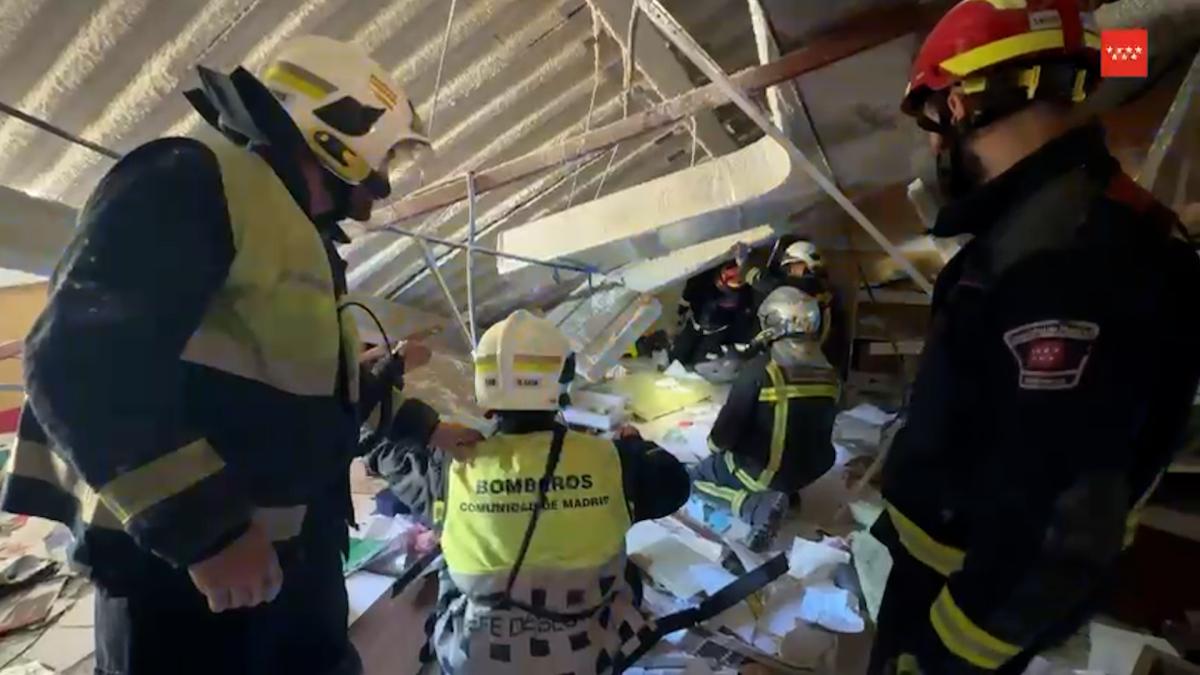 Cinco heridos al derrumbarse el forjado de unas oficinas en Pinto