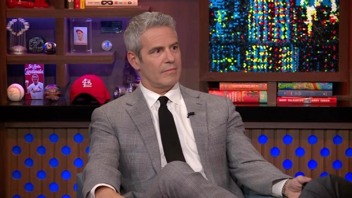 El famoso presentador de realities Andy Cohen, acusado de acoso sexual