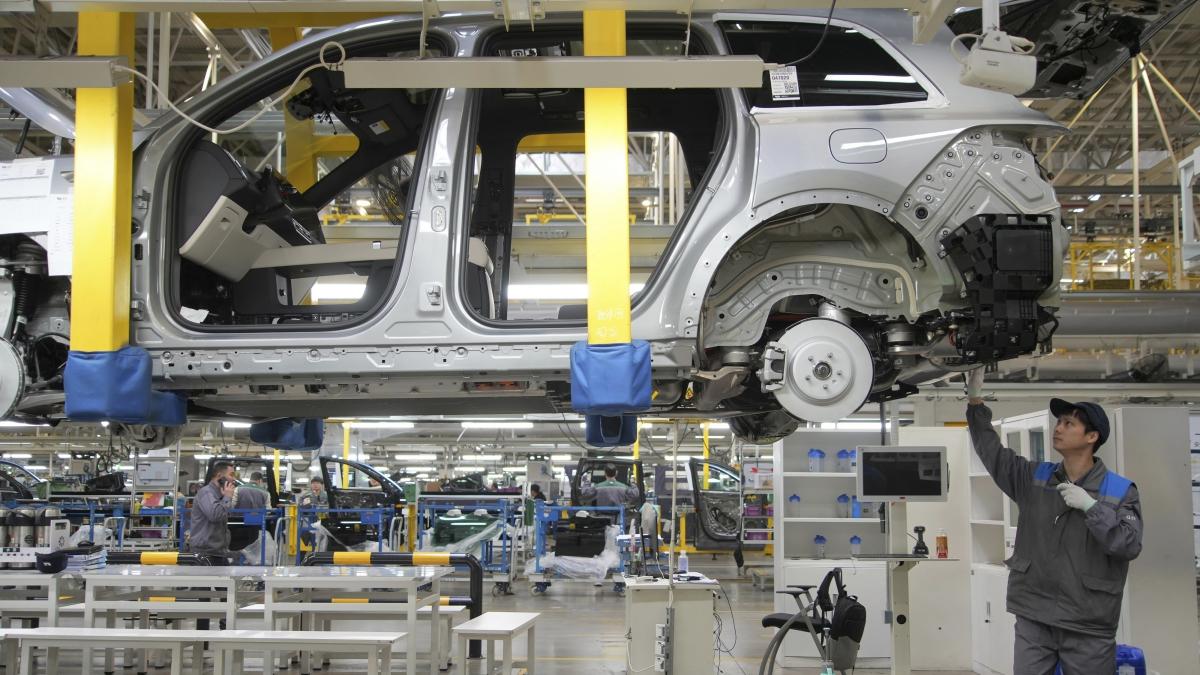 China asegura que en EE.UU. “han perdido la cabeza” con los aranceles