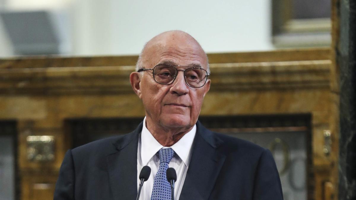 Oliu cuestiona que la consolidación bancaria siempre genere valor