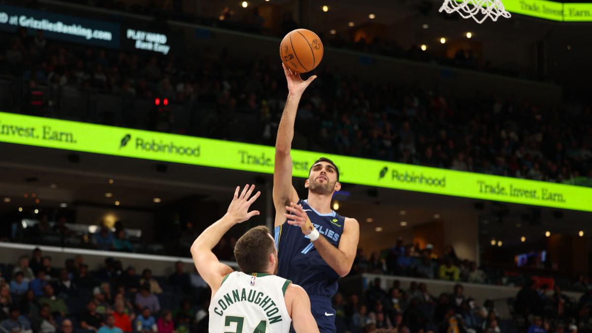 Ja Morant pone en órbita a Aldama frente a los Bucks