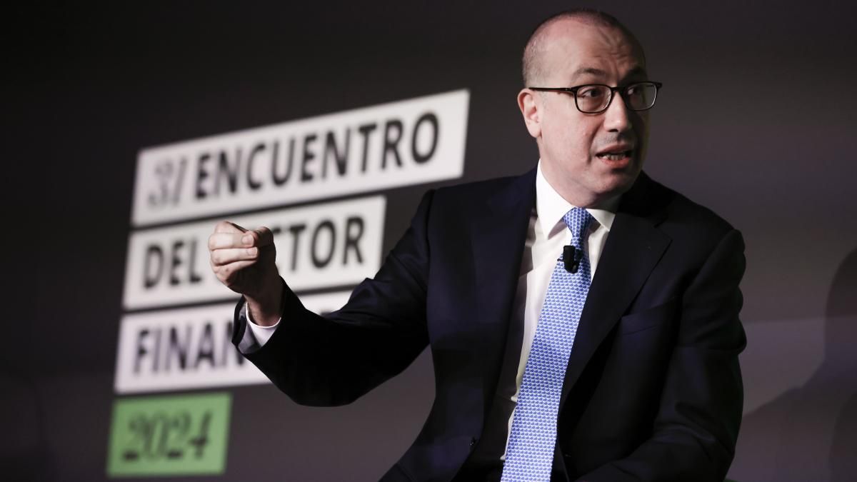 BBVA avisa de que “tiene la opción” de renunciar a la opa si la CNMC es muy exigente