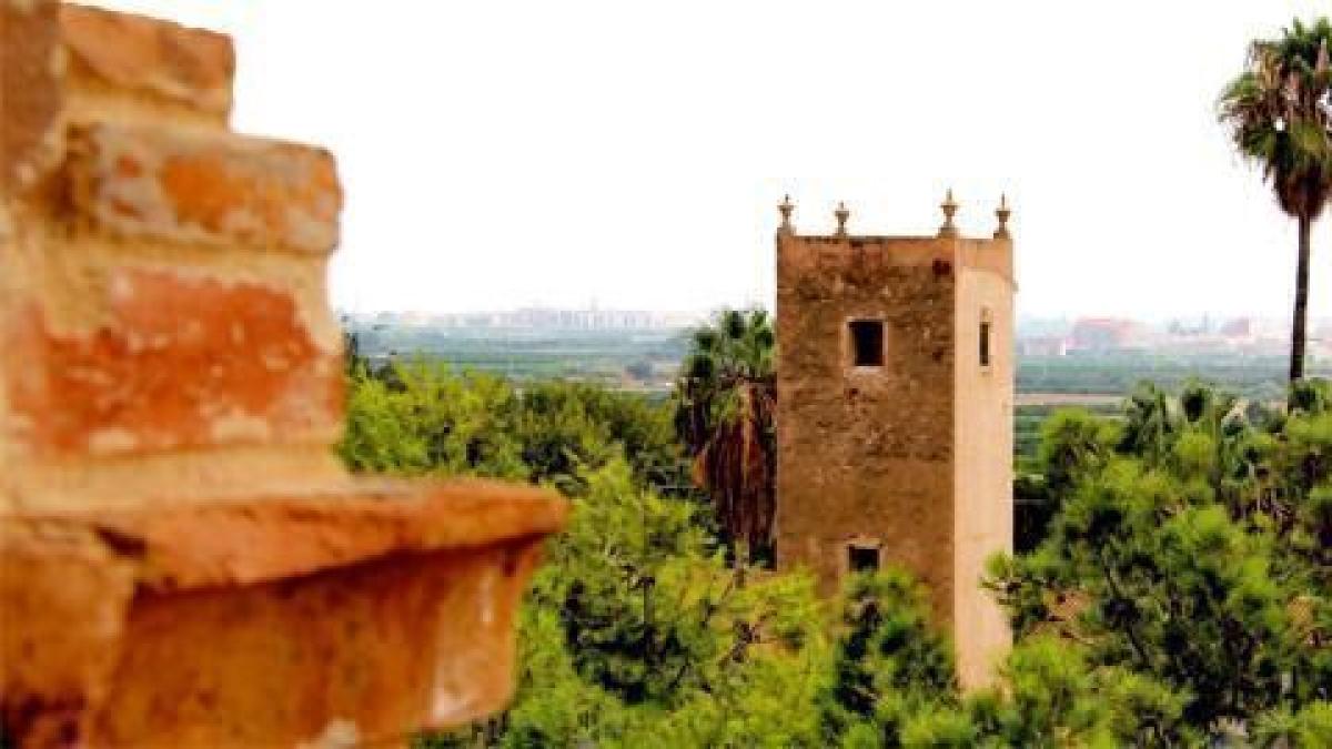 El sorprendente pueblo de Valencia donde sus vecinos ganan más de 5.000 euros al mes y que es una “ciudad Machadiana”