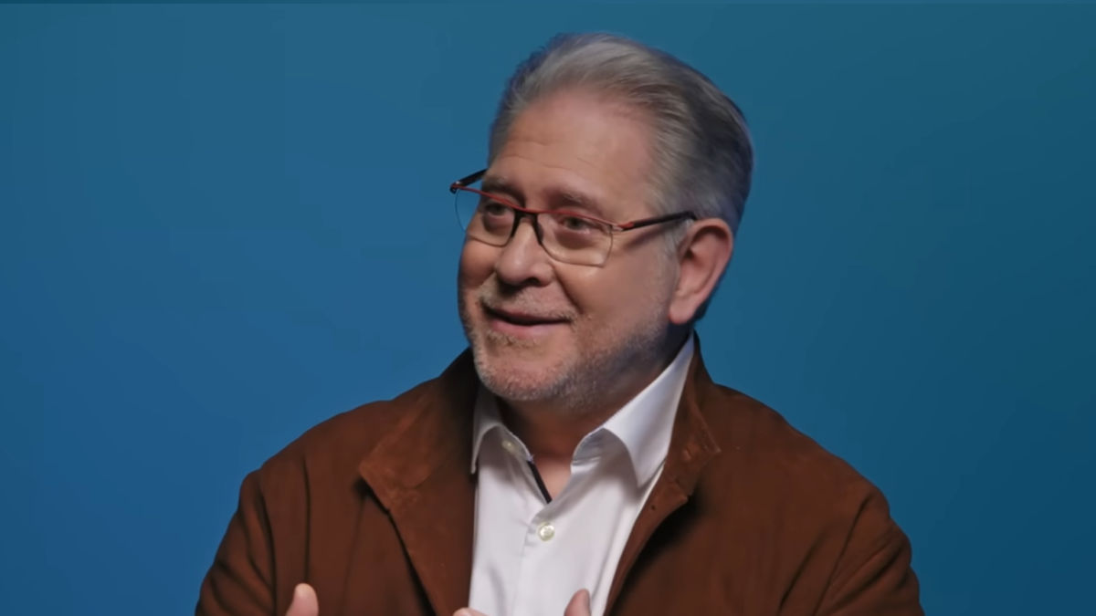 Xavier Guix, psicólogo: “De tanto complacer llega un momento que nos convertimos en los ojos de los demás”