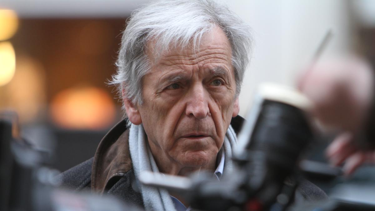 Costa-Gavras: “Hay que estar preparados para morir y hacerlo con dignidad”