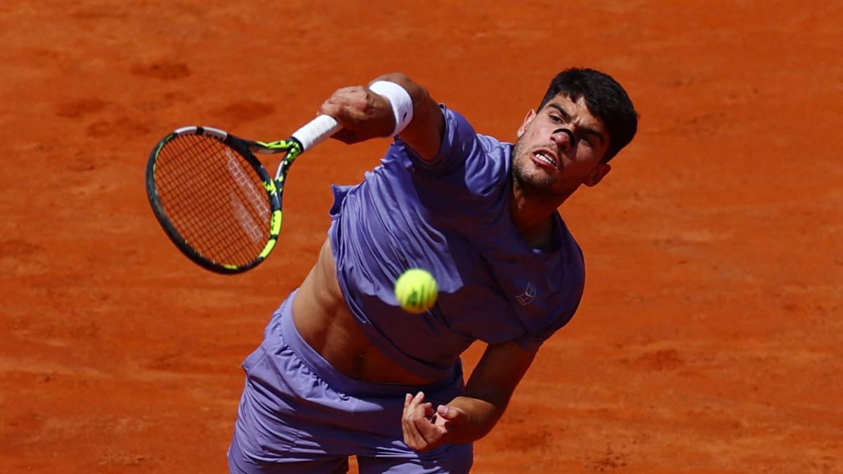 Alcaraz despeja las dudas y se exhibe en su estreno