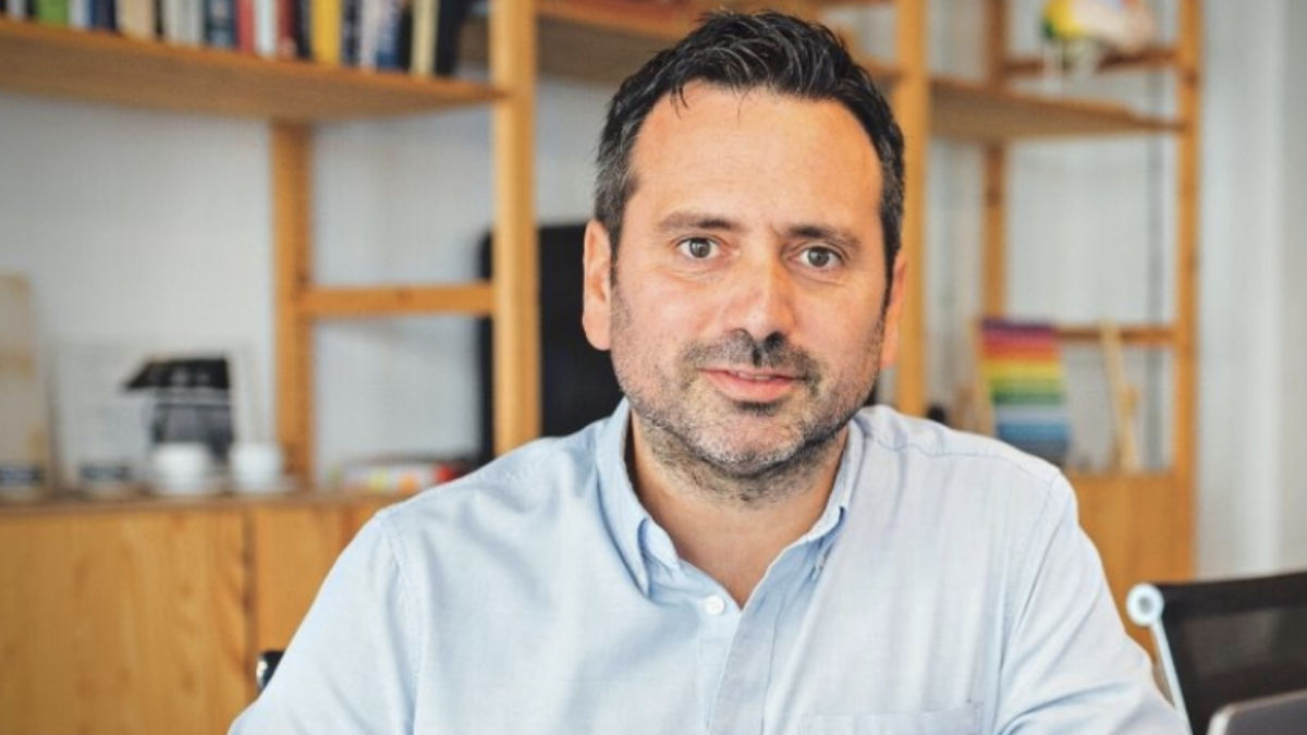 Álvaro Bilbao, neuropsicólogo: “Mucha gente cree que la resiliencia es simplemente resistir, pero es aceptar la ayuda de los demás en los momentos más bajos”