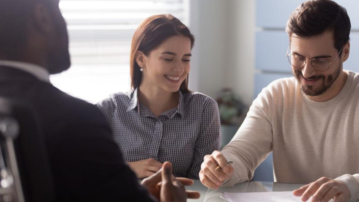 Cuenta compartida en pareja: descubre cuáles son las mejores y por qué deberías contratar una