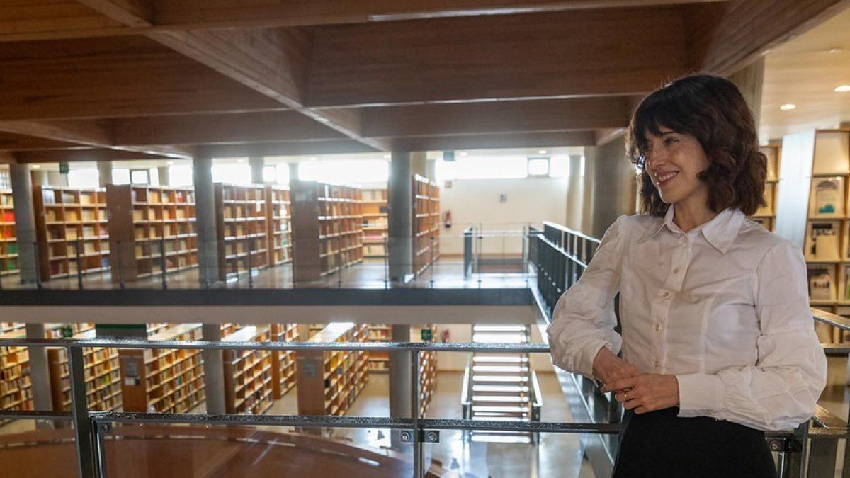 Irene Vallejo, filóloga: “Todos esos pequeños cuidados que evitaron desgracias que nunca sucedieron, como quitar una piel de plátano de la calle, son el bien que no se nota”