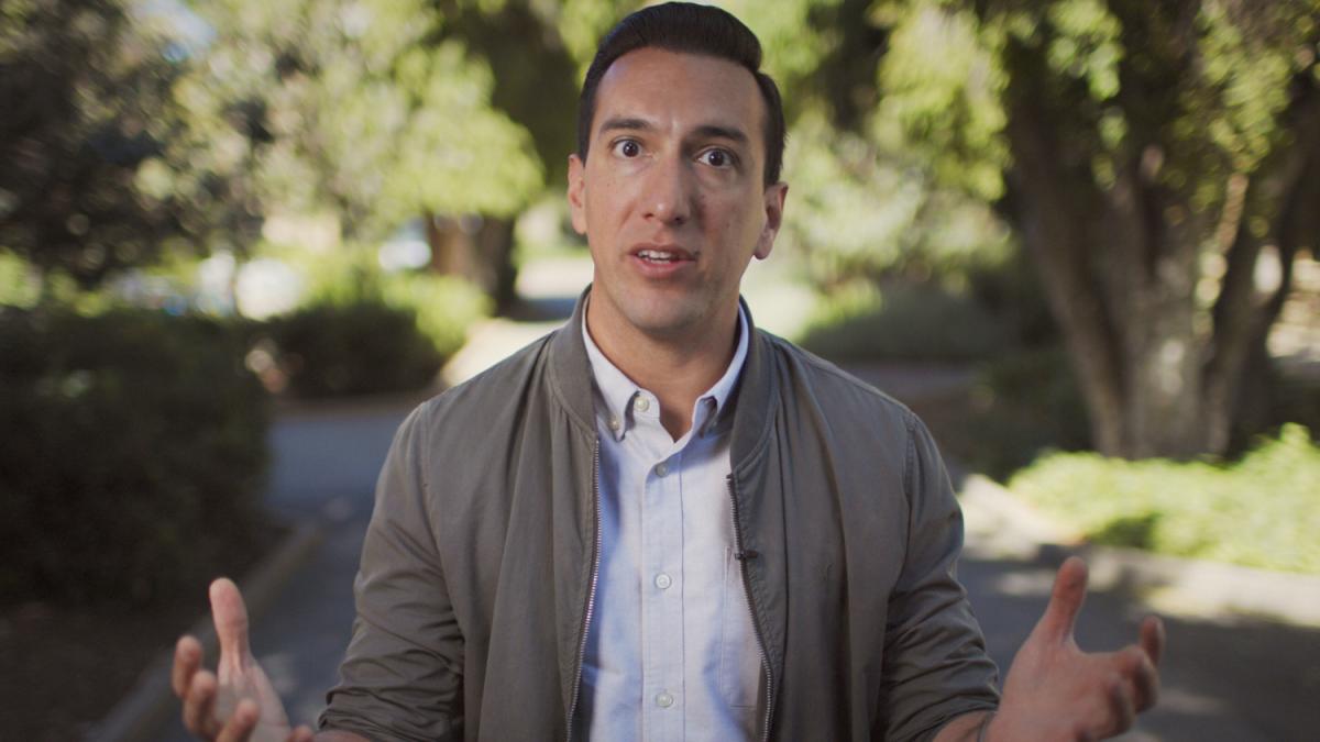 Jamil Zaki, neurocientífico: “Las personas son seres sociales, pero no nos damos cuenta hasta que vemos a alguien que ha crecido fuera del entorno”