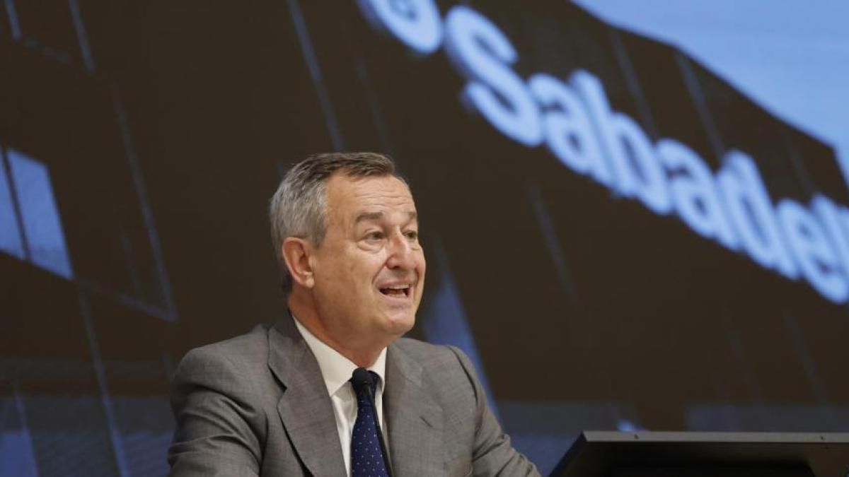 El Sabadell sigue su escalada en bolsa y presiona la opa del BBVA