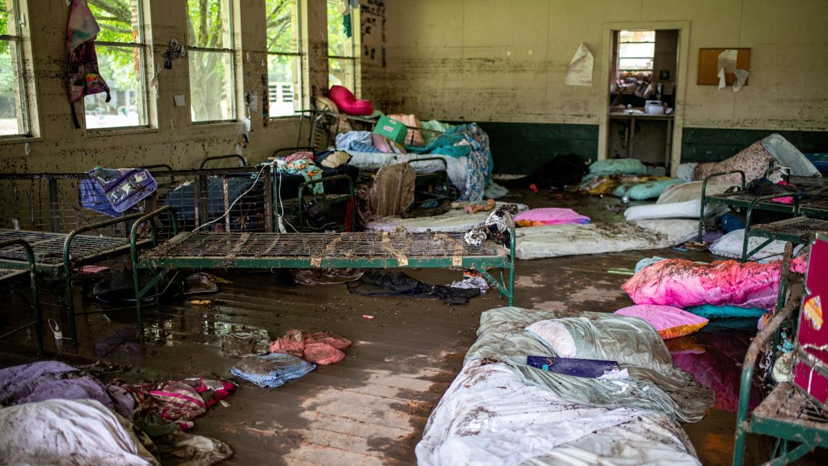 “Cada minuto cuenta”, la búsqueda contrarreloj de las niñas desaparecidas por las inundaciones en Texas