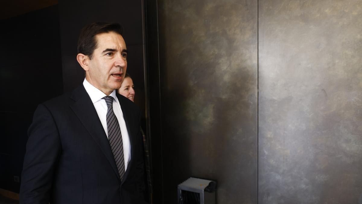 El BBVA podrá bajar del 50% en la opa, pero la fusión se complicaría aún más