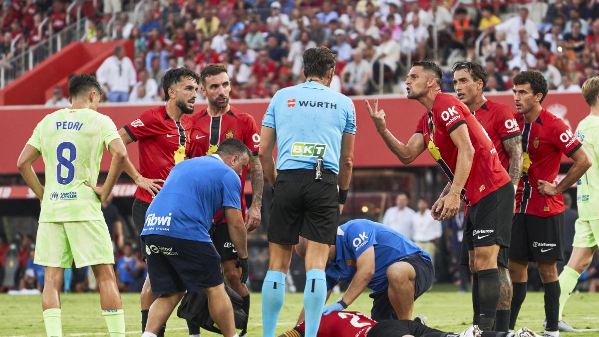El polémico gol de Ferran Torres con un rival en el suelo