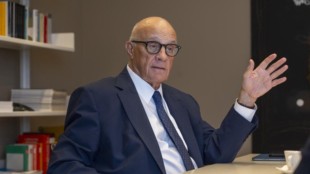 Josep Oliu: “La probabilidad de éxito de la opa tal como está es bajita, cercana a cero”