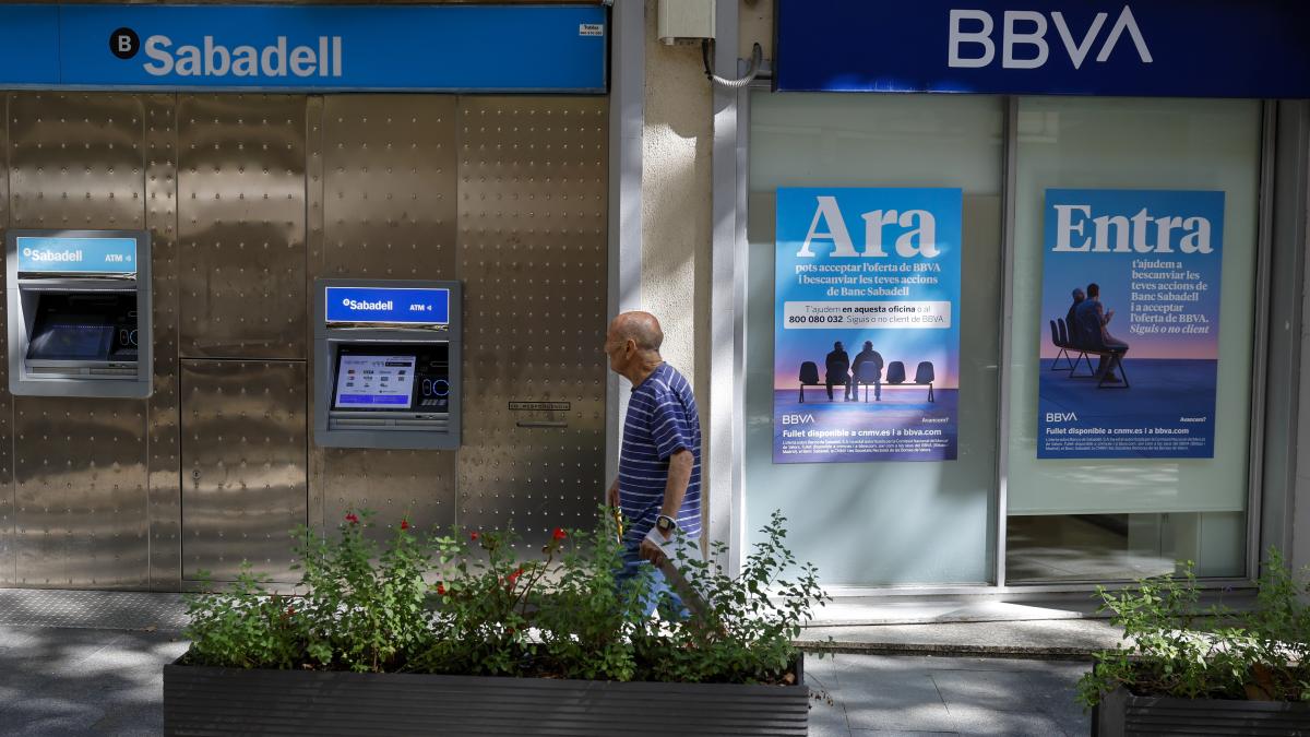 La prima de la nueva oferta del BBVA por el Sabadell se amplía ligeramente en bolsa