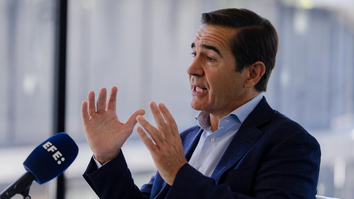 El BBVA tienta al accionista del Sabadell con un dividendo justo después de la opa