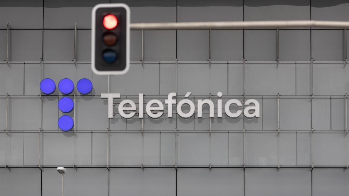 Telefónica plantea primas para incentivar las salidas del ERE en los servicios centrales entre 2.500 y 9.000 euros