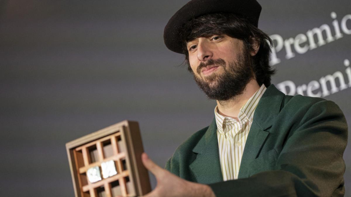 David Uclés narra su gran noche en un galardón literario: Nadal a contracorriente