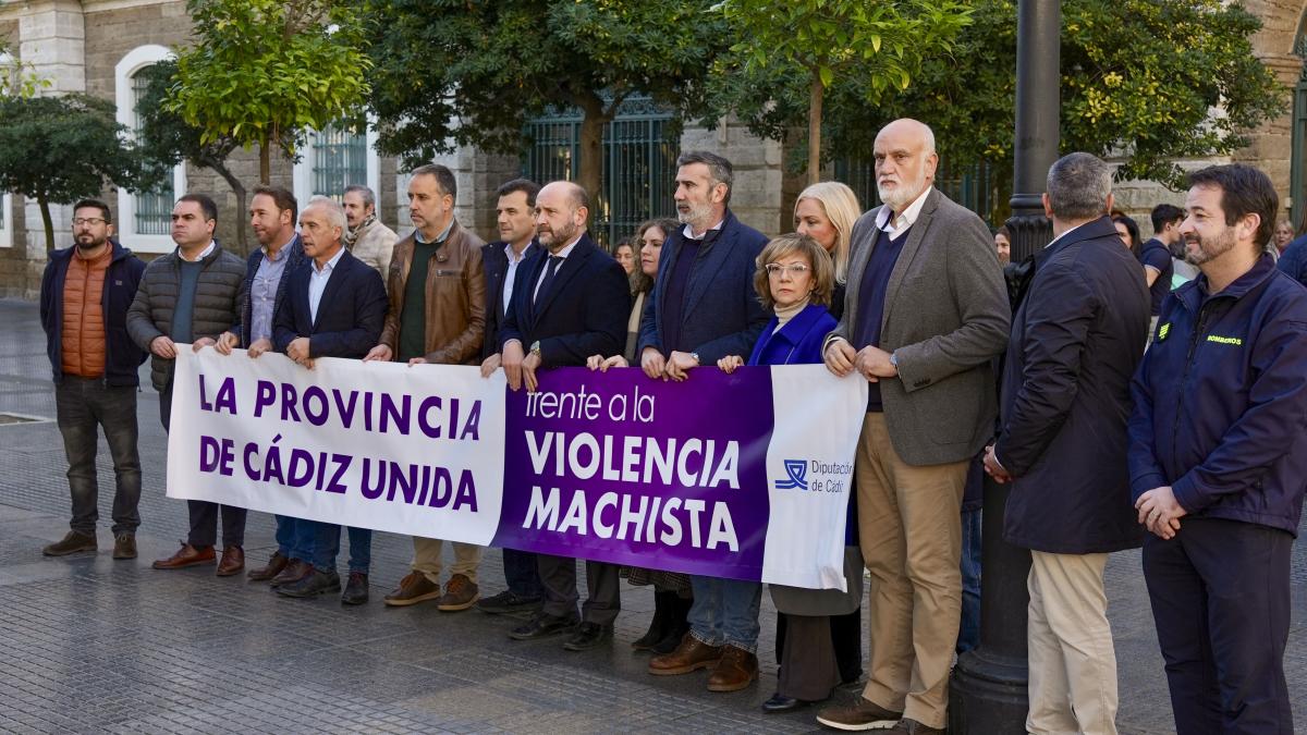 A prisión el presunto autor del asesinato machista de Olvera mientras Cádiz expresa su repulsa
