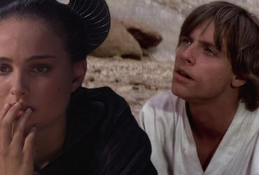 Star Wars' Mark Hamill and Natalie Portman Meet: A Reunion Across Generations