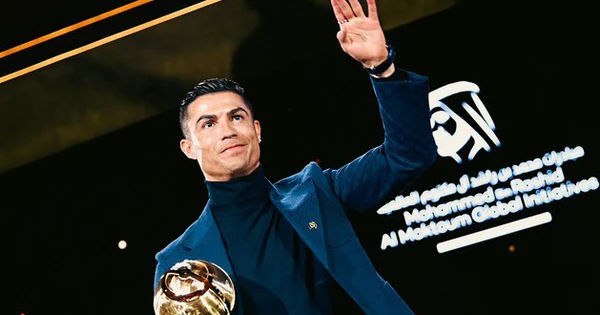 Ronaldo và Haaland tại Gala Globe Soccer Awards 2023