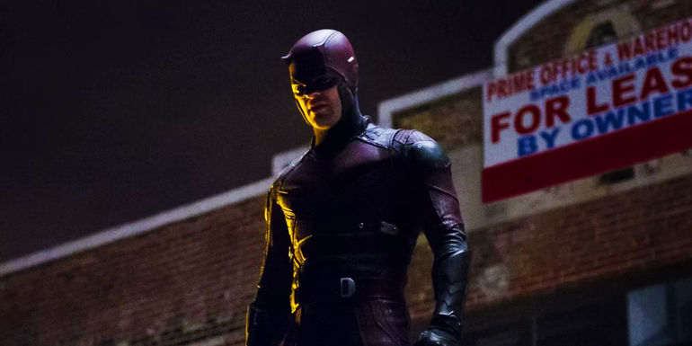 Daredevil in new costume in Daredevil season 1 finale