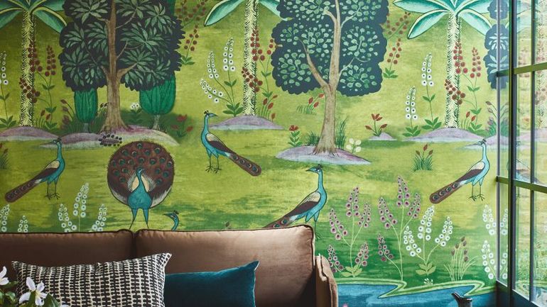 A Journey Through the History of Wallpaper: From Ancient Patterns to Modern Elegance